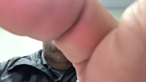 Snapshot of creeeping_death chatting on 8, 3, 2025 The hopeless romantic online show from 8, 3, 2025