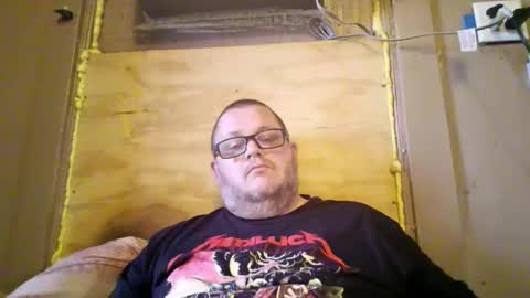 Snapshot of creeeping_death chatting on 10, 11, 2025 The hopeless romantic online show from 10, 11, 2025