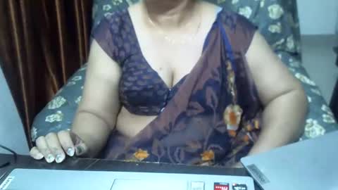 Snapshot of crezybhabihot chatting on 15, 2, 2025 Sonika69 online show from 15, 2, 2025