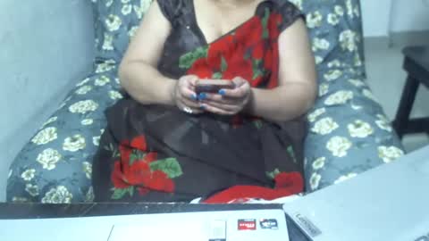 Snapshot of crezybhabihot chatting on 24, 2, 2025 Sonika69 online show from 24, 2, 2025