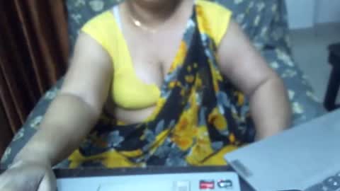 Snapshot of crezybhabihot chatting on 3, 3, 2025 Sonika69 online show from 3, 3, 2025