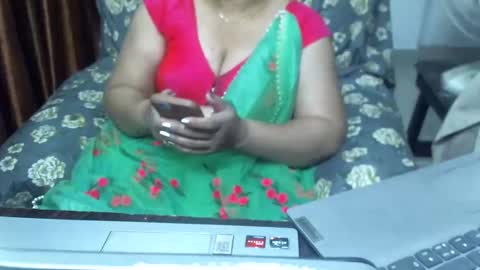 Snapshot of crezybhabihot chatting on 8, 3, 2025 Sonika69 online show from 8, 3, 2025