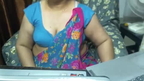 Snapshot of crezybhabihot chatting on 9, 3, 2025 Sonika69 online show from 9, 3, 2025