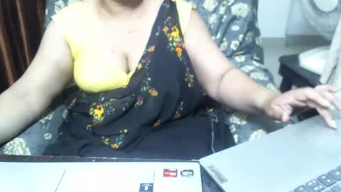 Snapshot of crezybhabihot chatting on 12, 3, 2025 Sonika69 online show from 12, 3, 2025