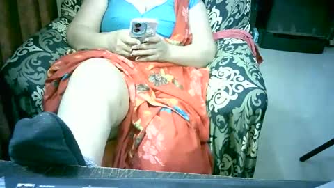 Snapshot of crezybhabihot chatting on 18, 12, 2025 Sonika69 online show from 18, 12, 2025