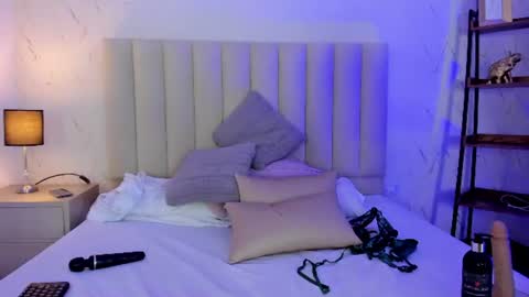 Snapshot of criistal_blossom chatting on 6, 7, 2026 Cristal online show from 6, 7, 2026