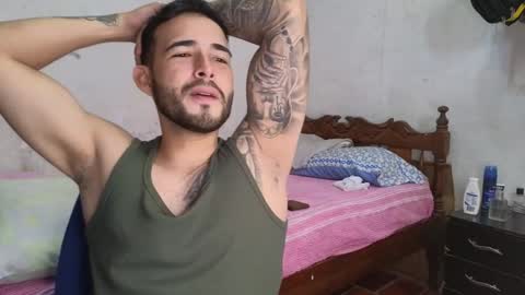 Snapshot of cris_simons chatting on 5, 2, 2025 cris_simons online show from 5, 2, 2025