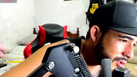 Snapshot of cris_simons chatting on 3, 11, 2025 cris_simons online show from 3, 11, 2025