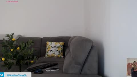 Snapshot of cris_tinne chatting on 12, 4, 2026 cris_tinne online show from 12, 4, 2026