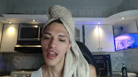 Cristina Onazis online show from 13, 4, 2026