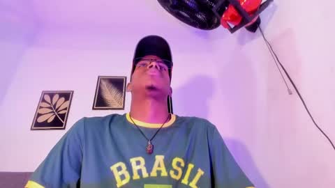 Snapshot of criss_zuri chatting on 24, 4, 2026 criss_zuri online show from 24, 4, 2026