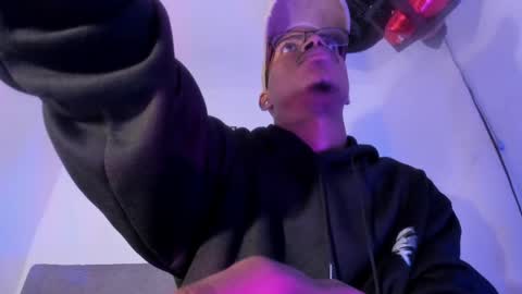 Snapshot of criss_zuri chatting on 28, 4, 2026 criss_zuri online show from 28, 4, 2026