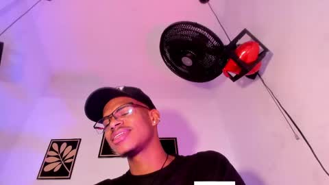 Snapshot of criss_zuri chatting on 11, 5, 2026 criss_zuri online show from 11, 5, 2026