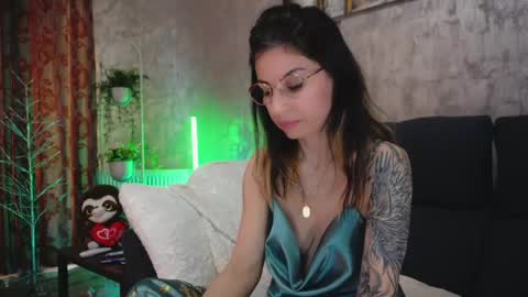 crissy_love online show from 18, 2, 2025