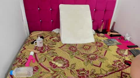 Cristal online show from 25, 1, 2025