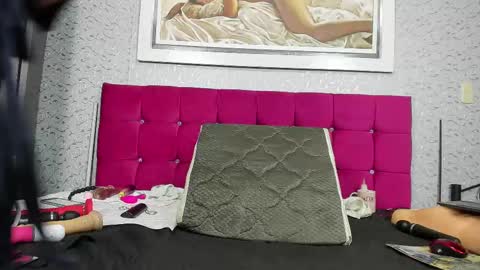 Cristal online show from 10, 9, 2025