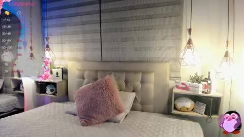 Snapshot of cristal__hot_1 chatting on 25, 10, 2025 Cristal online show from 25, 10, 2025