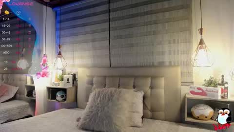 Snapshot of cristal__hot_1 chatting on 27, 10, 2025 Cristal online show from 27, 10, 2025