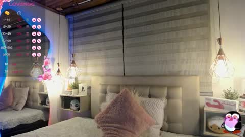 Snapshot of cristal__hot_1 chatting on 2, 11, 2025 Cristal online show from 2, 11, 2025