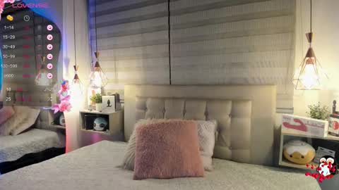 Snapshot of cristal__hot_1 chatting on 9, 11, 2025 Cristal online show from 9, 11, 2025