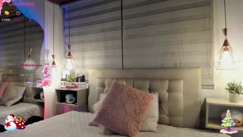 Snapshot of cristal__hot_1 chatting on 25, 11, 2025 Cristal online show from 25, 11, 2025