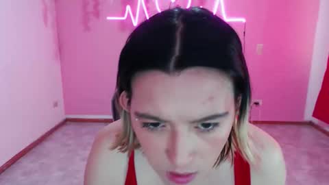 Snapshot of cristal_hills_19 chatting on 25, 11, 2025 Cristal online show from 25, 11, 2025