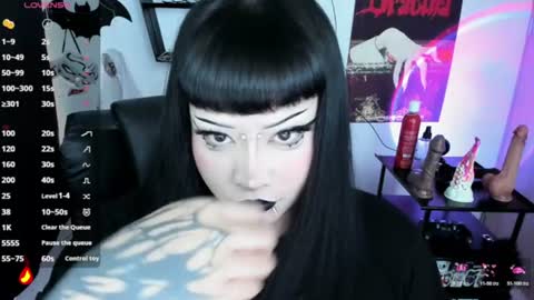 Snapshot of cristal_kosh chatting on 4, 7, 2026 Cris online show from 4, 7, 2026