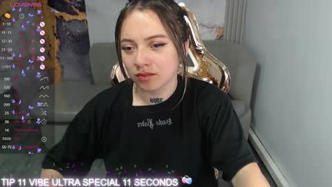 Snapshot of cristal_v_ chatting on 30, 1, 2025 Cristal online show from 30, 1, 2025