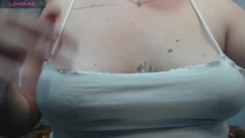 Snapshot of cristal_v_ chatting on 25, 2, 2025 Cristal online show from 25, 2, 2025