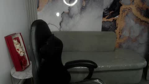 Snapshot of cristal_v_ chatting on 10, 9, 2025 Cristal online show from 10, 9, 2025