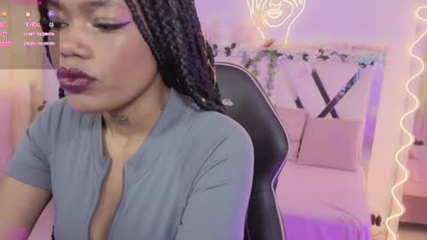 Snapshot of cristalbroke_tay chatting on 15, 7, 2026 Crystalbroke online show from 15, 7, 2026