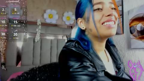   online show from 30, 11, 2025