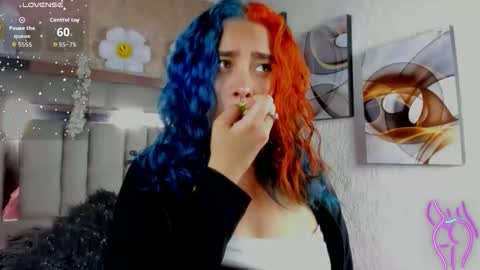   online show from 1, 12, 2025