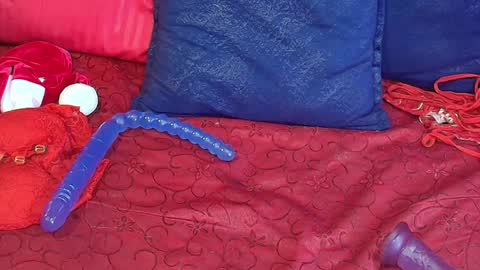 Snapshot of cristalmillf chatting on 29, 12, 2024 CRISTAL MILF online show from 29, 12, 2024