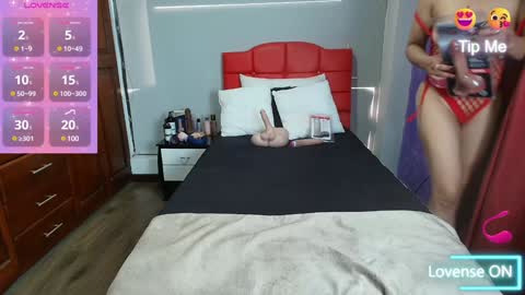 Snapshot of cristalmillf chatting on 6, 2, 2025 CRISTAL MILF online show from 6, 2, 2025