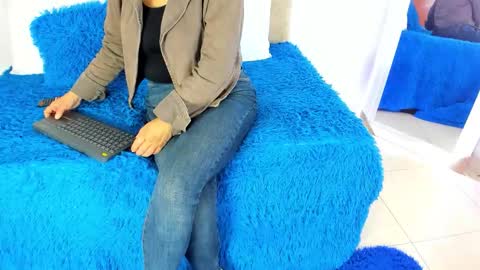 cristal walker online show from 30, 10, 2025