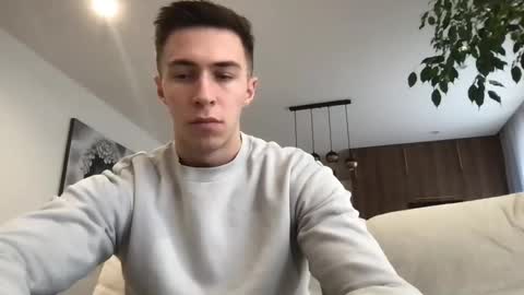 Snapshot of cristianovilla chatting on 8, 12, 2024 CristianoHailey online show from 8, 12, 2024