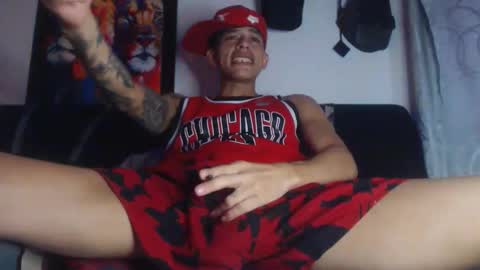 Snapshot of cristofer_dick5511 chatting on 18, 11, 2025 criistofer online show from 18, 11, 2025