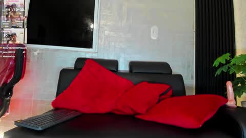 cristopher23  online show from 28, 1, 2025