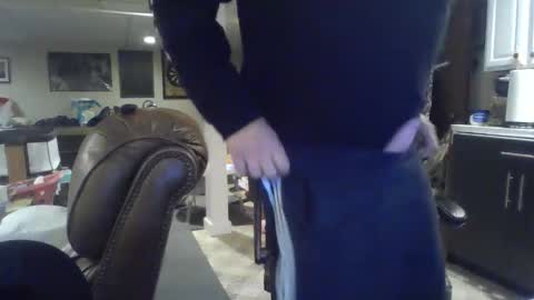 Snapshot of crm400 chatting on 8, 11, 2025 billybasement online show from 8, 11, 2025