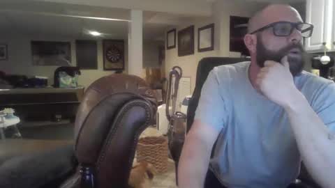 Snapshot of crm400 chatting on 27, 11, 2025 billybasement online show from 27, 11, 2025