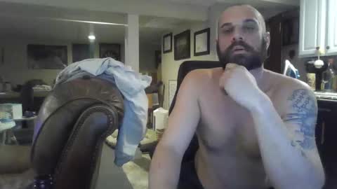 Snapshot of crm400 chatting on 30, 11, 2025 billybasement online show from 30, 11, 2025