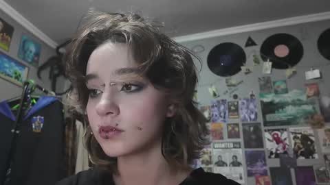 Snapshot of cruella_mira chatting on 23, 10, 2025 cruella_mira online show from 23, 10, 2025