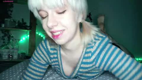 Snapshot of cruellagoth chatting on 12, 1, 2025 Cruella online show from 12, 1, 2025