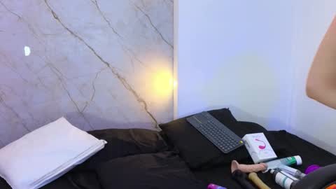 Cry online show from 6, 11, 2025