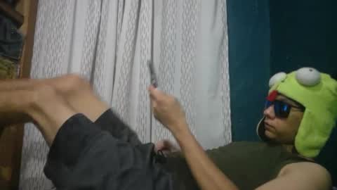 Snapshot of cry_guy chatting on 18, 7, 2026 cry_guy online show from 18, 7, 2026