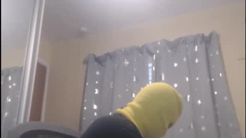 Snapshot of cryokore3 chatting on 18, 11, 2025 Cryokore online show from 18, 11, 2025