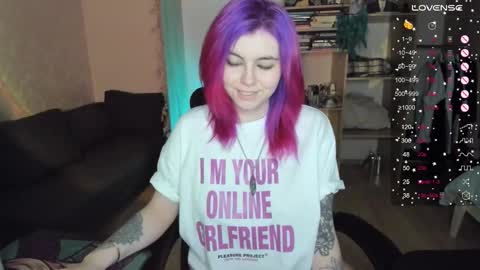 Snapshot of cryptobjgirlv2 chatting on 19, 12, 2025 Lilith online show from 19, 12, 2025