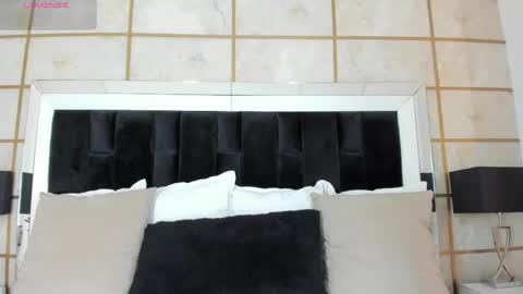 Snapshot of crysta_lrose_ chatting on 16, 4, 2026 Crystal Rose online show from 16, 4, 2026