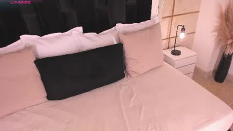 Snapshot of crysta_lrose_ chatting on 27, 6, 2026 Crystal Rose online show from 27, 6, 2026